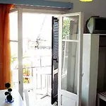Ξενοδοχείο με διαμερίσματα Avra Budget Μπενίτσες