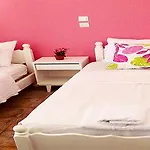 Ξενοδοχείο με διαμερίσματα Avra Budget 3*
