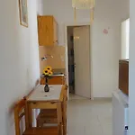 Ξενοδοχείο με διαμερίσματα Avra Budget 3*