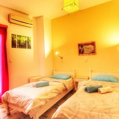 Avra Budget Aparthotel 4*