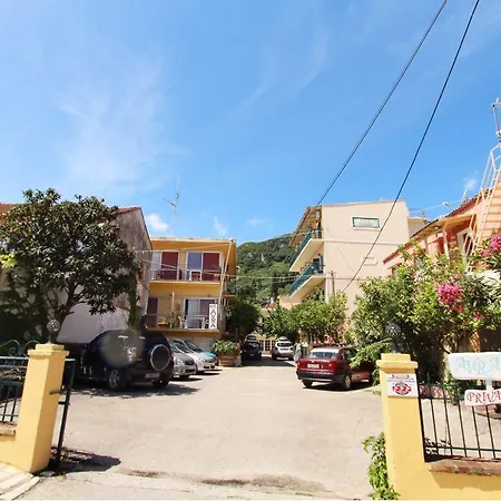 Aparthotel Avra Budget 3*