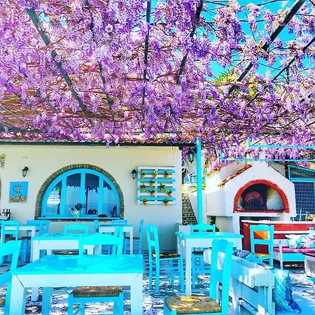 Aparthotel Avra Budget 3*