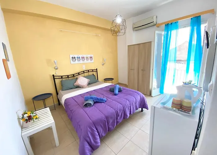 Avra Budget 3*