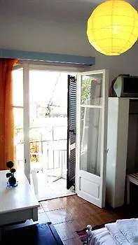 Ξενοδοχείο με διαμερίσματα Avra Budget Μπενίτσες