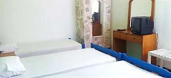 Ξενοδοχείο με διαμερίσματα Avra Budget 3*