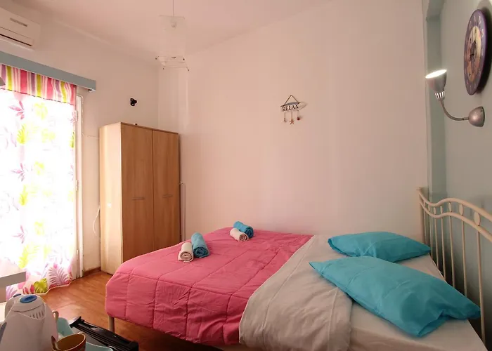 Avra Budget 3*